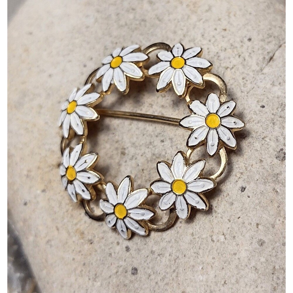 Vintage Enamel Gold tone Daisy Flower Brooch Pin